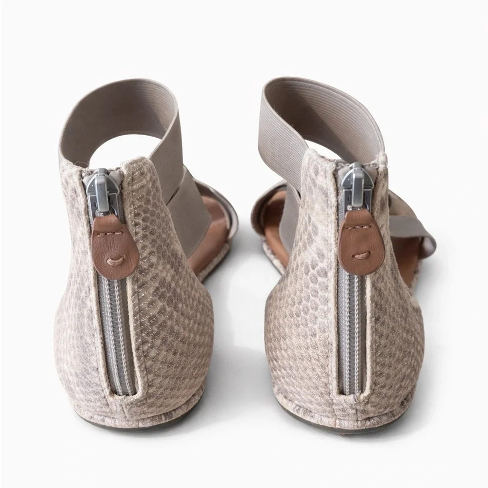 Gentle Souls Kenneth Cole Break Elastic Sandals 8.5M Gladiator Comfort NWOT